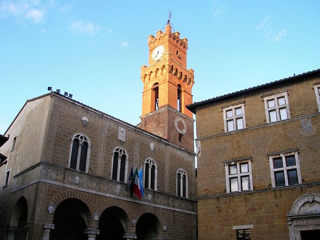 Foto 115 - Pienza - Palazzo Comunale.jpg